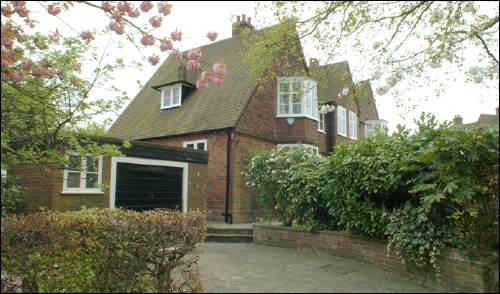 02 Hogarth Hill a